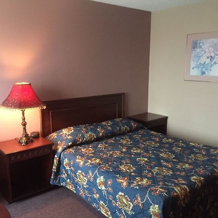 White Knight Motel Брамптън Екстериор снимка