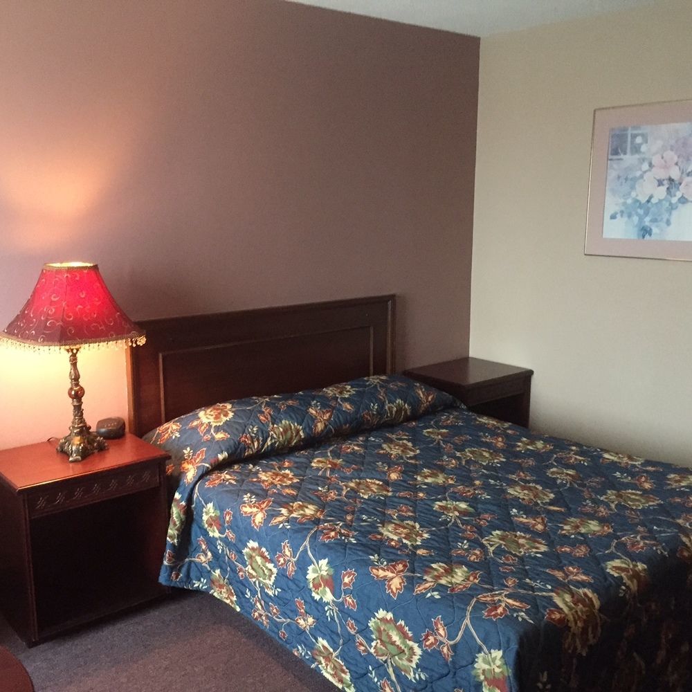 White Knight Motel Брамптън Екстериор снимка