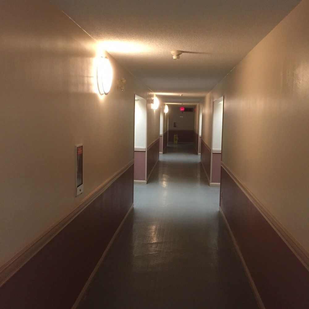 White Knight Motel Брамптън Екстериор снимка